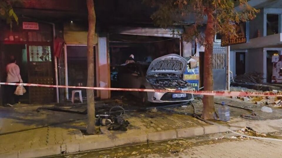 Bahçelievler'deki tamirhanede yangın