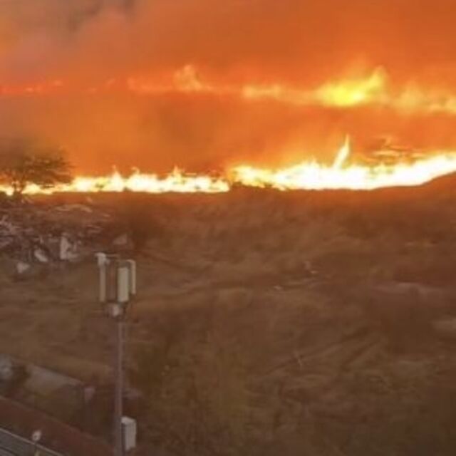 Küçükçekmece'de korkutan yangın