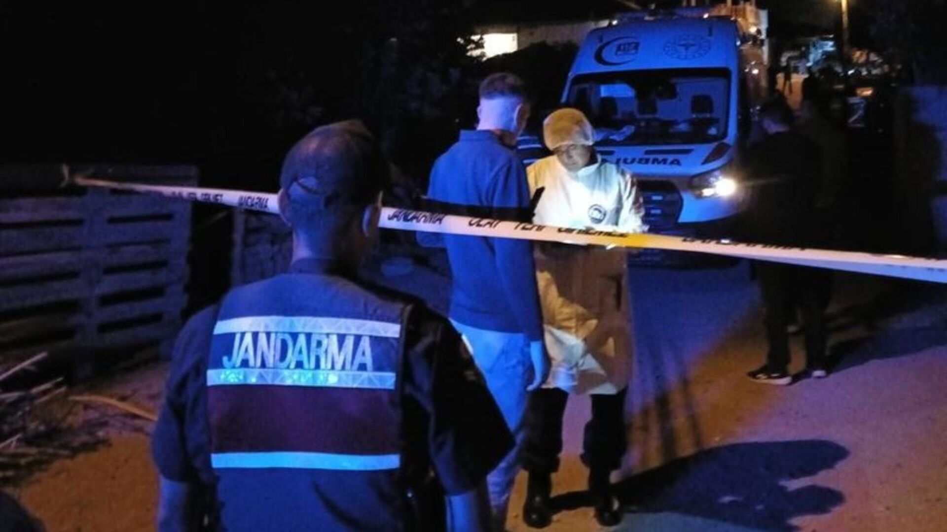 Kırşehir'de aile içi cinayet: 2 ölü 2 yaralı