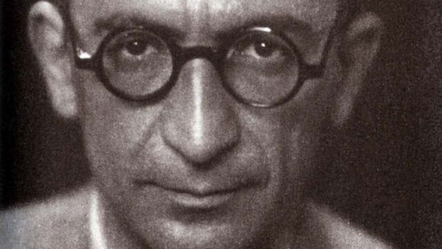 Peyami Safa... Hiçbir inanç kökleşmedi onda