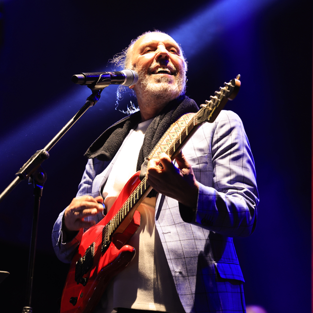 Cuma İş Çıkışı konserleri Fatih Erkoç'la başladı