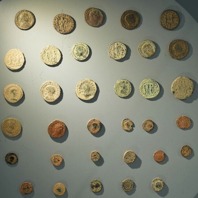 1700 yıllık 83 sikke Türkiye'ye döndü