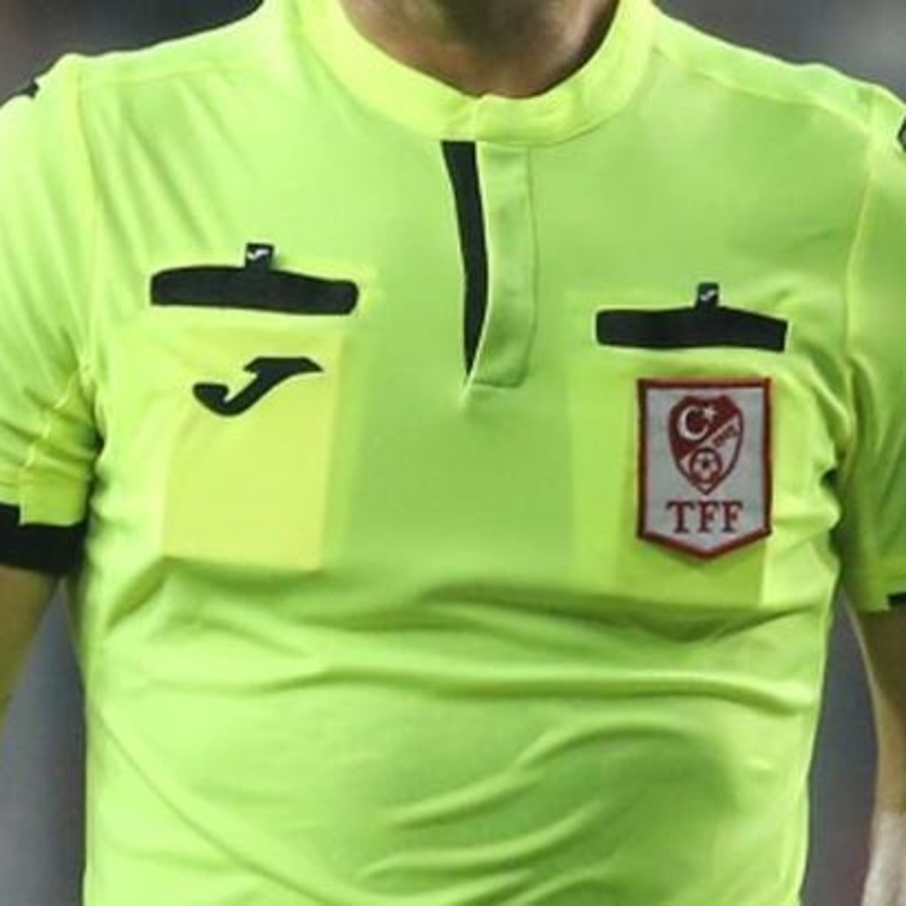 Maç öncesi hakeme bıçaklı saldırı!