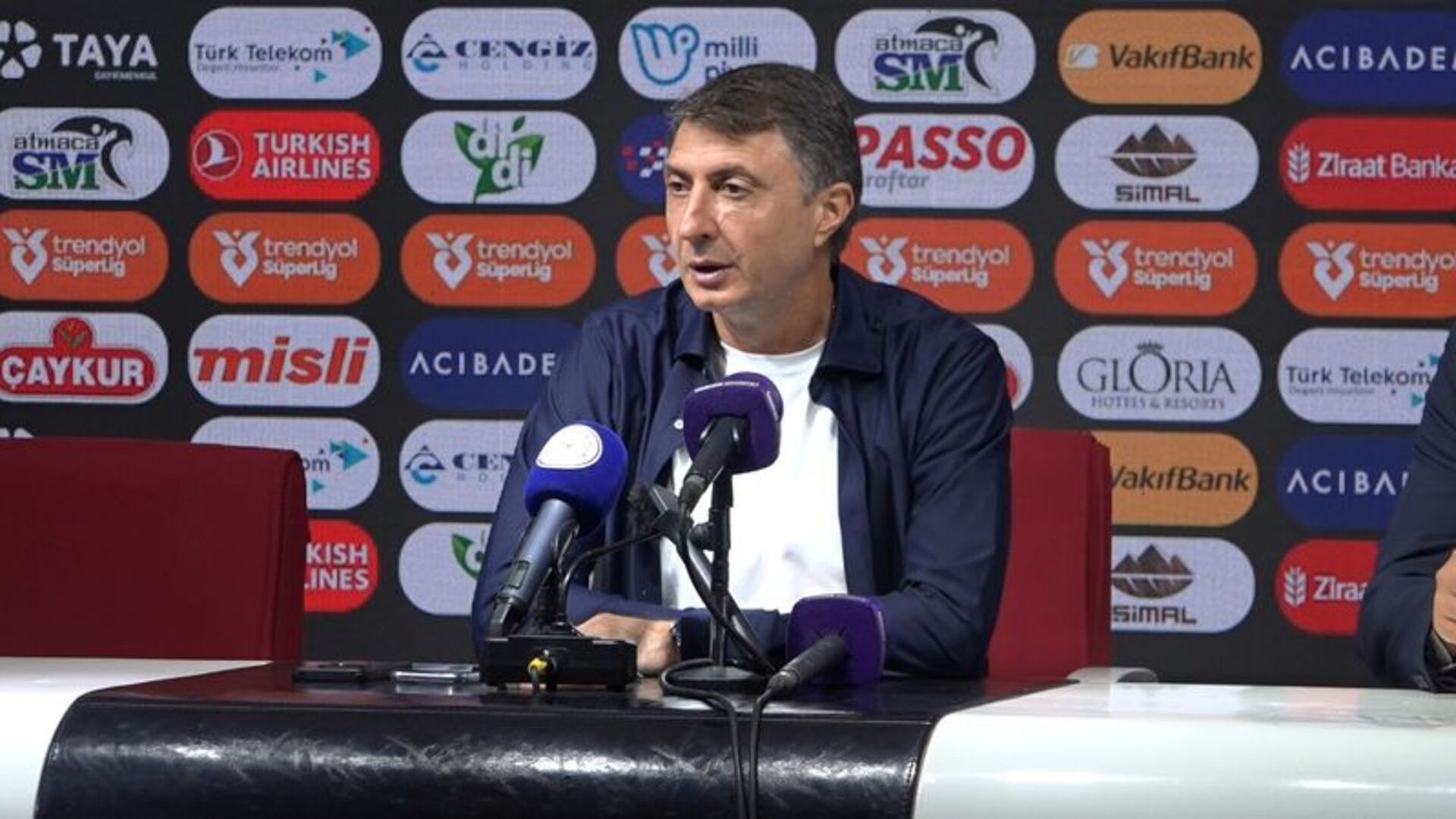 Sotacı Arveladze'den Galibiyet Açıklaması: 'Zafer Her Zaman Çifte Bayram Demektir!'