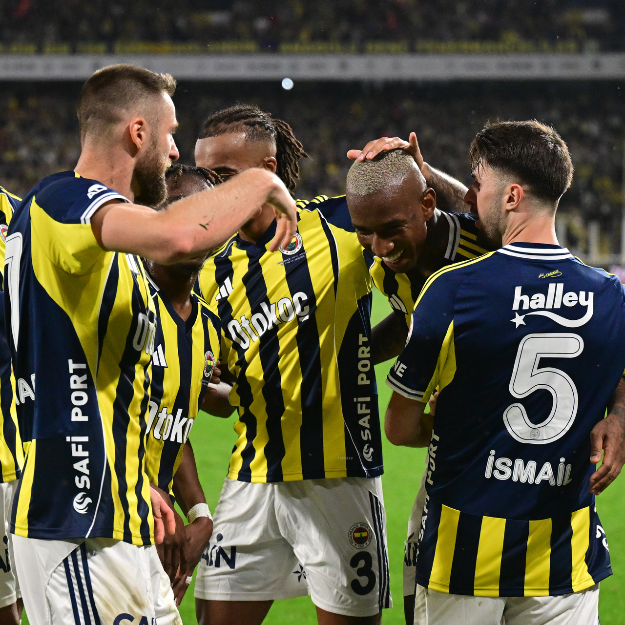 F.Bahçe Kadıköy'de kazandı! | Son Dakika