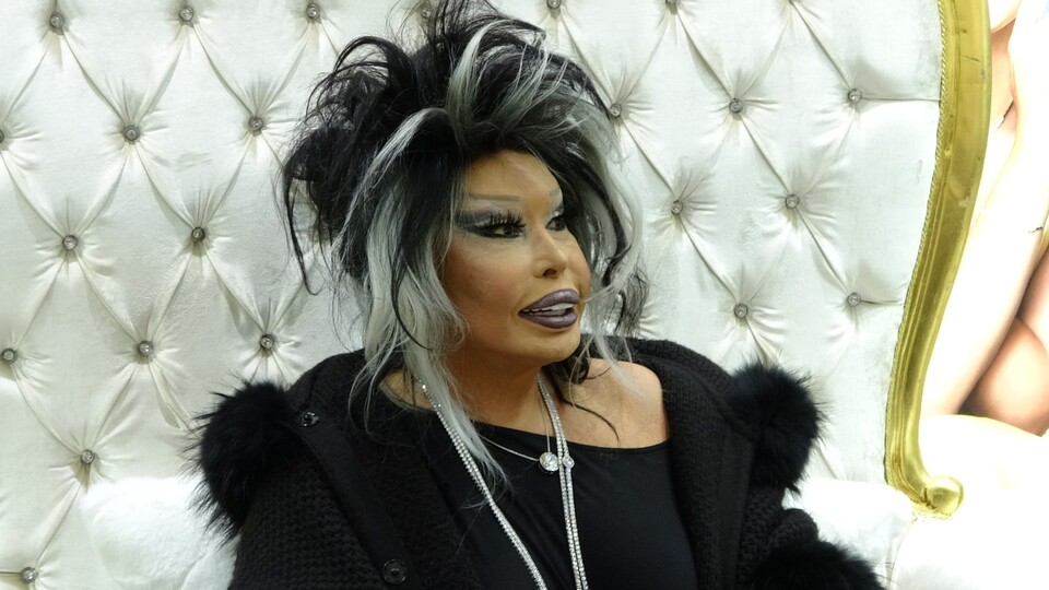 "Param çok, harcayacak yer arıyorum"