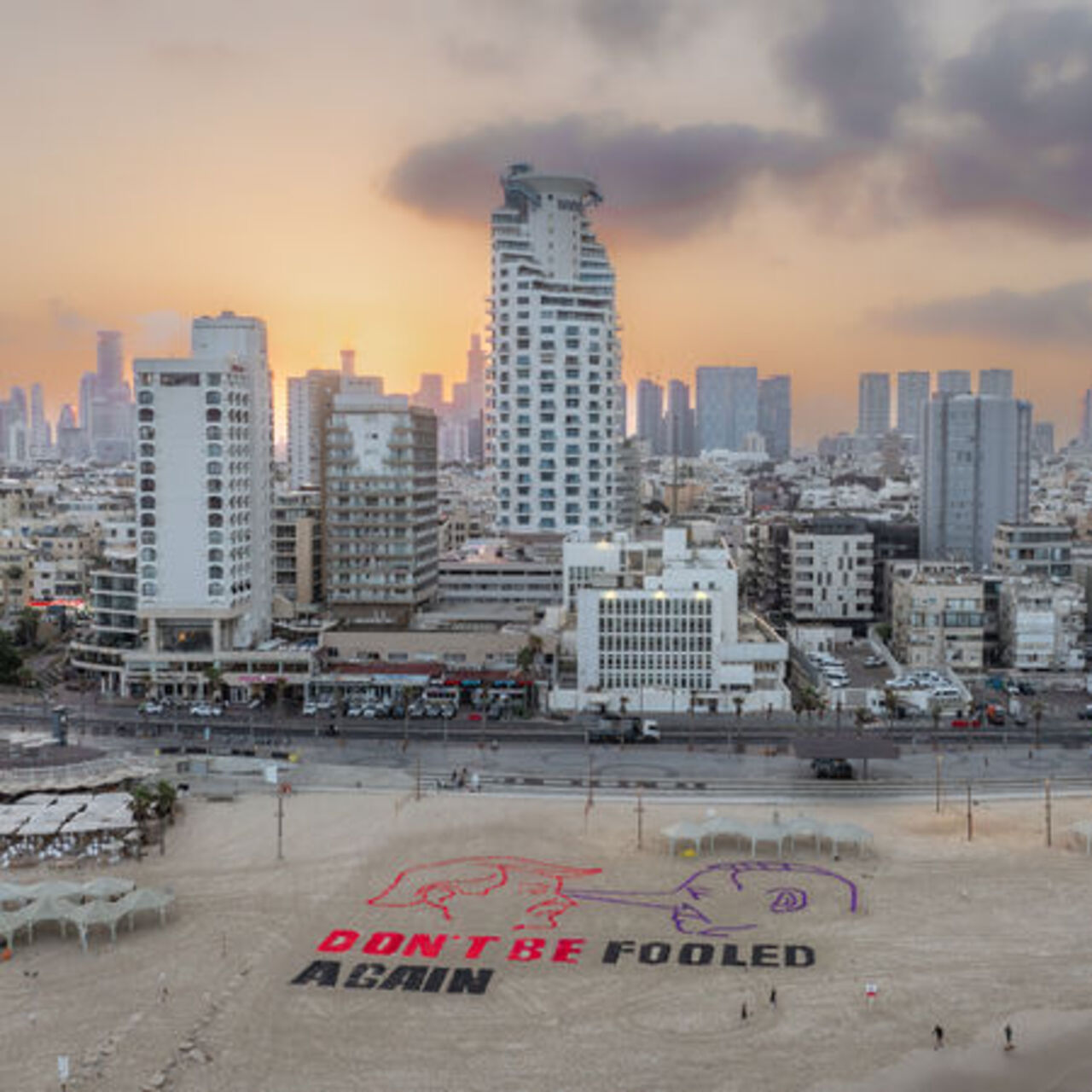 Tel Aviv'de Netanyahu-Trump protestosu