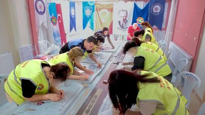 Adana'da polisin desteğiyle çocuklara eğitim