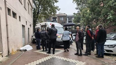 Yol kenarında ölü bulundu