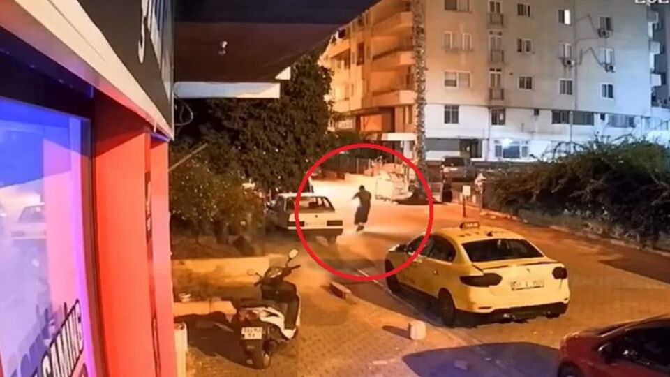 Ateş açtı patenle kaçtı!