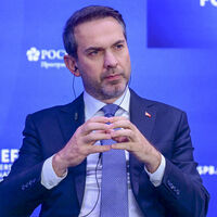 İki yeni sondaj gemisinin ilki Mersin Taşucu Limanı'na ulaştı