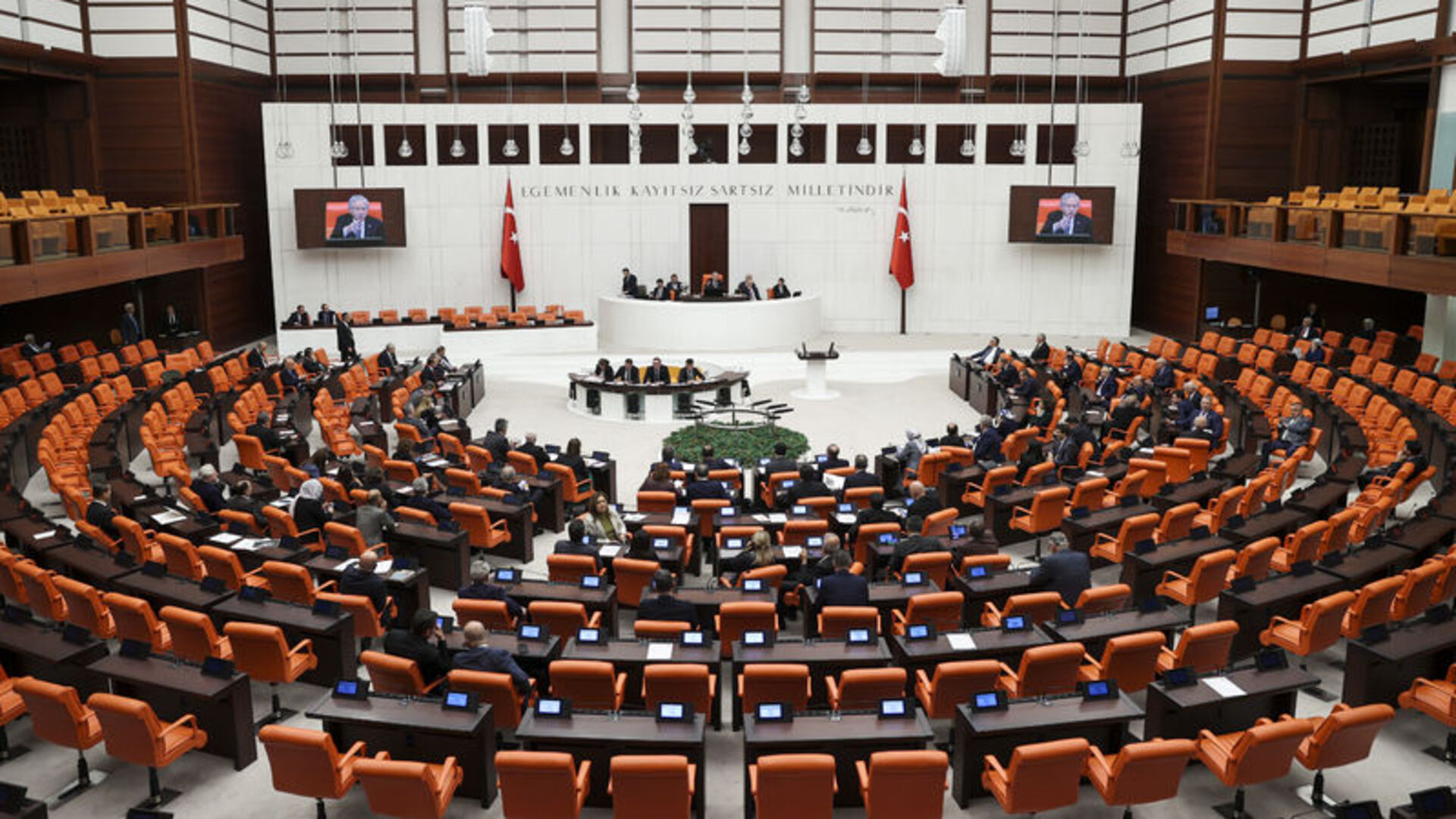 Meclis mesaisine yeniden başlıyor: Hangi düzenlemeler gündemde olacak? | Son dakika haberleri