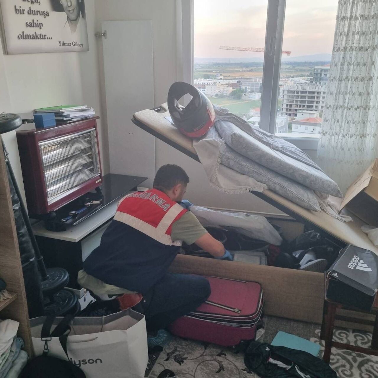 MİT'ten veri casuslarına operasyon!