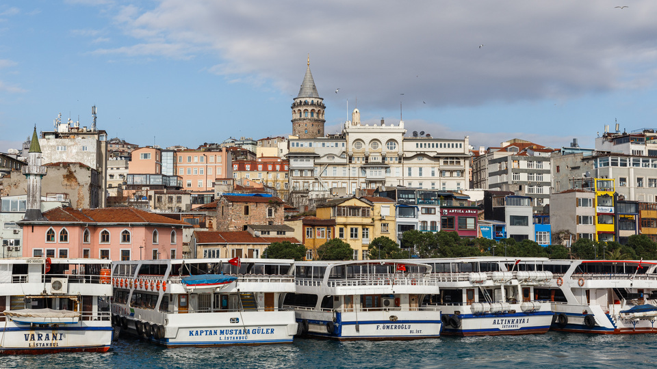 İstanbul Bienali'ne yoğun ilgi