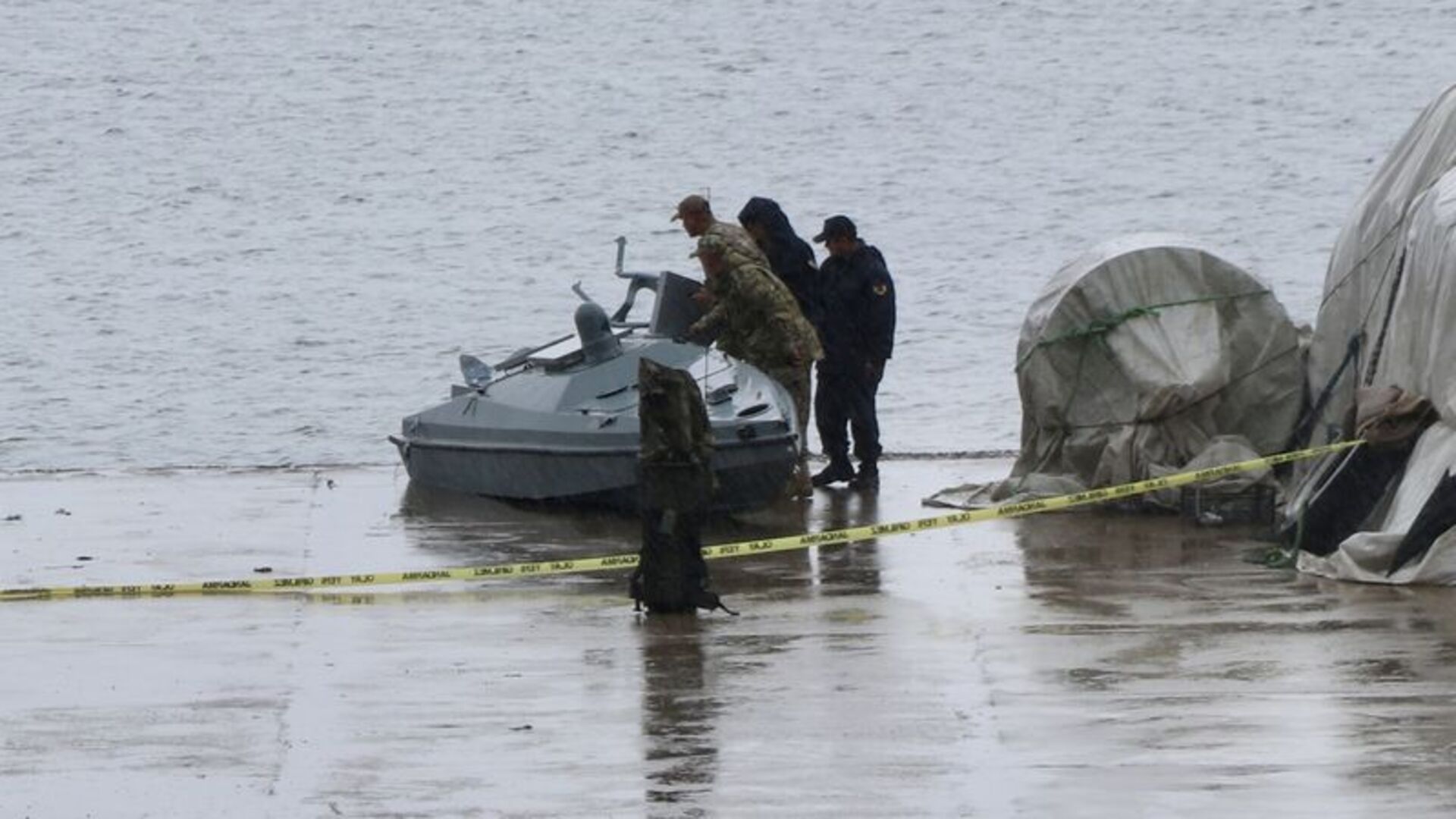 Trabzon'da balıkçılar tarafından insansız deniz aracı bulundu