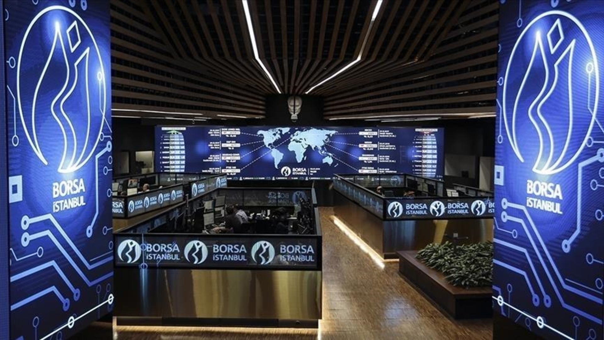 Borsa İstanbul'da Fırtına Öncesi Sessizlik: Gün Sonunda Endeksler Kanadı!