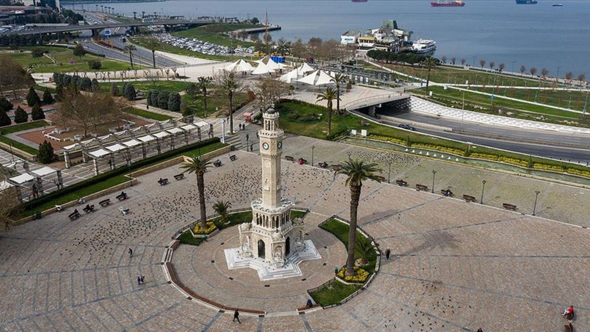 İzmir'in Su Stratejisi: Denizden İçme Suyu Üretimi Gündemde!