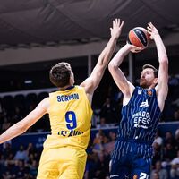 Efes, EuroLeague'e galibiyetle başladı!