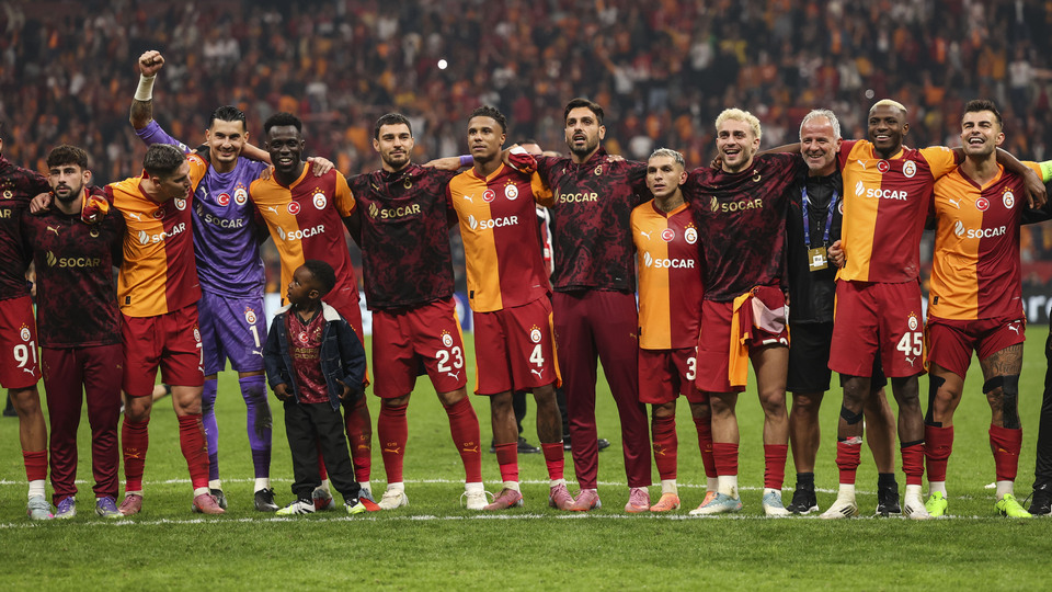 Galatasaray'a tebrik yağdı