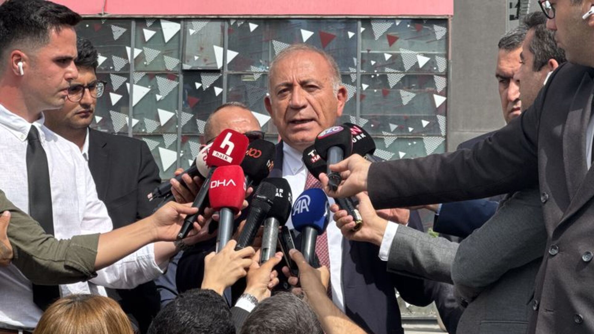 CHP'nin İstanbul Kararı Açıklandı: İşte Gerekçenin Perde Arkası