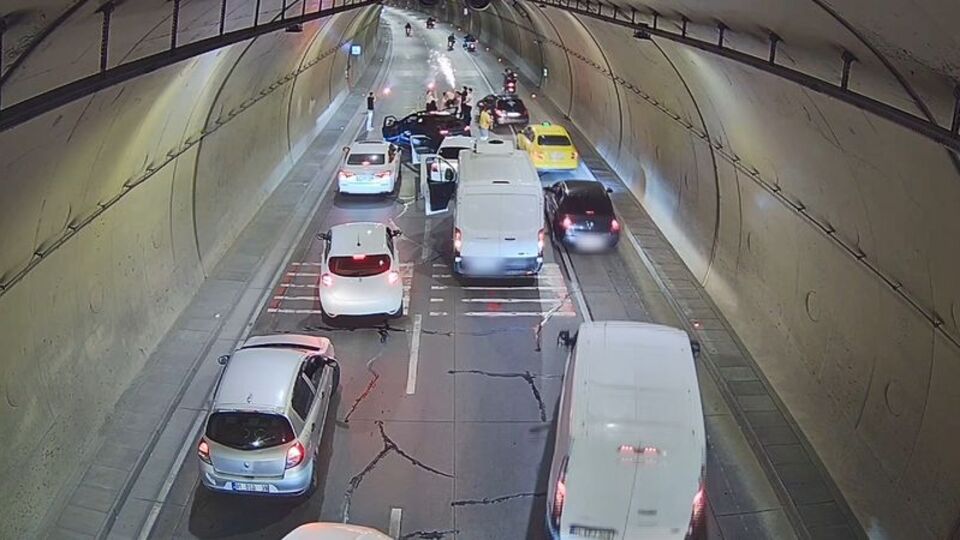 Asker uğurlaması için tüneli kapattılar