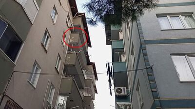 Çamaşır asarken balkondan düştü!