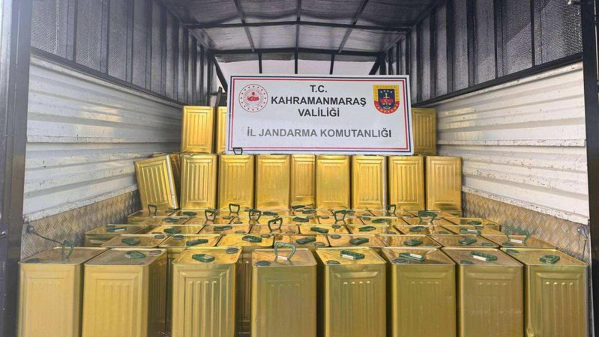 Kahramanmaraş'ta Zeytinyağı Dolandırıcılığına Büyük Darbe! 3 Bin 200 Litre Sahte Ürün Ele Geçirildi