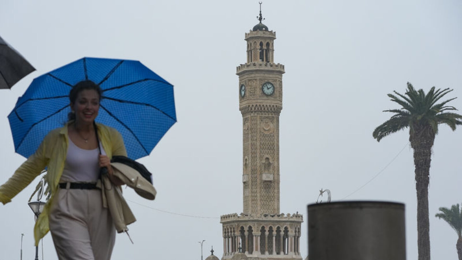İstanbul ve Marmara'yı Fırtına Vuruyor! Meteoroloji'den Kritik Uyarı Geldi