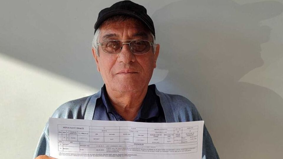 Yaşadığını ispatlamaya çalışıyor!