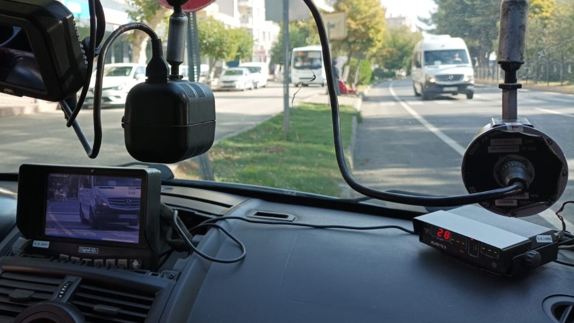 Radar Uyarısı Cebe Geliyor! Trafik Ceza Yeniliği Meclis'te - 7 Ekim'de Neler Değişecek?