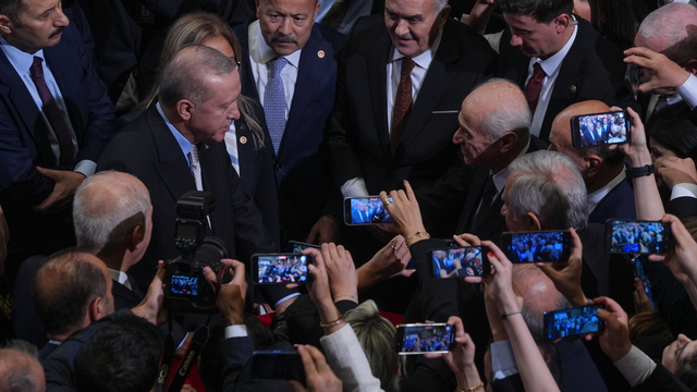 Yeni anayasanın fotoğraf karesi