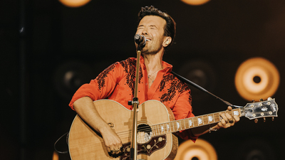 Volkswagen Arena'da Yalın'la Büyülü Bir Gece