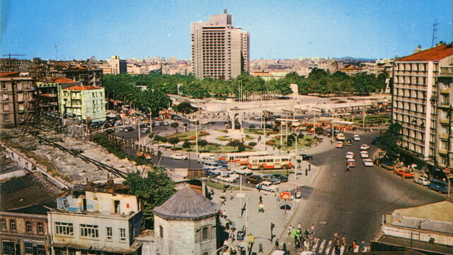 Slat'tan Mimarlık Günü'ne özel kent yürüyüşü