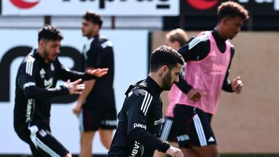 Beşiktaş'ta derbi hazırlıları sürüyor!
