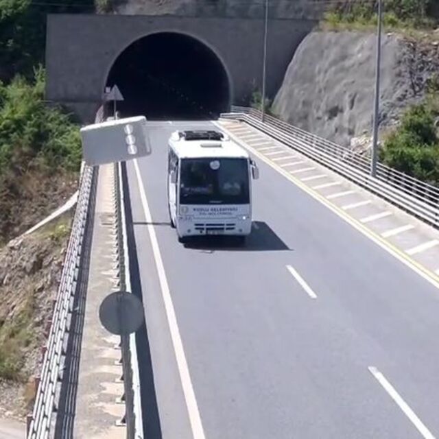 Düşen klima kazaya neden oldu!