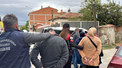 Edirne'de operasyon! 15 kaçak göçmen ile 4 FETÖ şüphelisi yakalandı