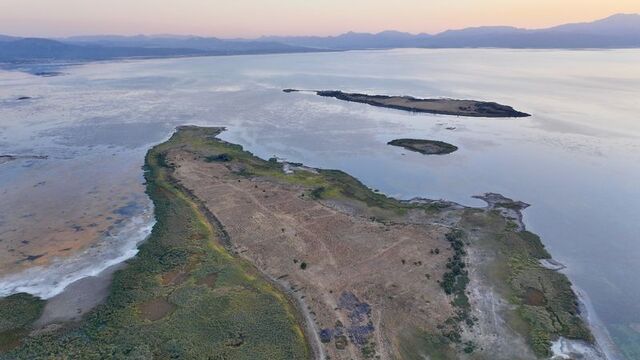 Beyşehir'de Kıstıfan Adası karayla birleşti