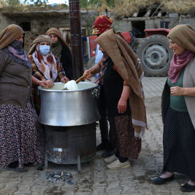Ehramlı kadın çiftçilerden organik üretim