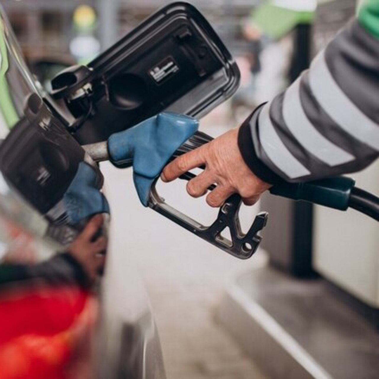 Araç sahipleri dikkat! Akaryakıta zam geldi: İşte 3 Ekim 2025 güncel benzin, motorin ve otogaz (LPG) fiyatları yükseliyor! Ne kadar arttı?
