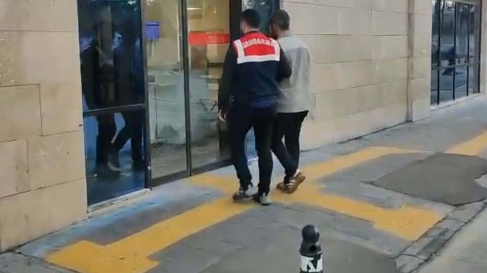 30 ilde FETÖ operasyonu: 64 tutuklama!