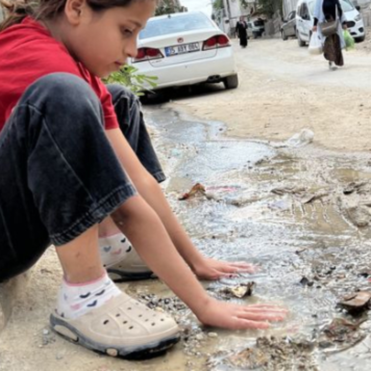 İzmir'de boşa akan su tepkisi!