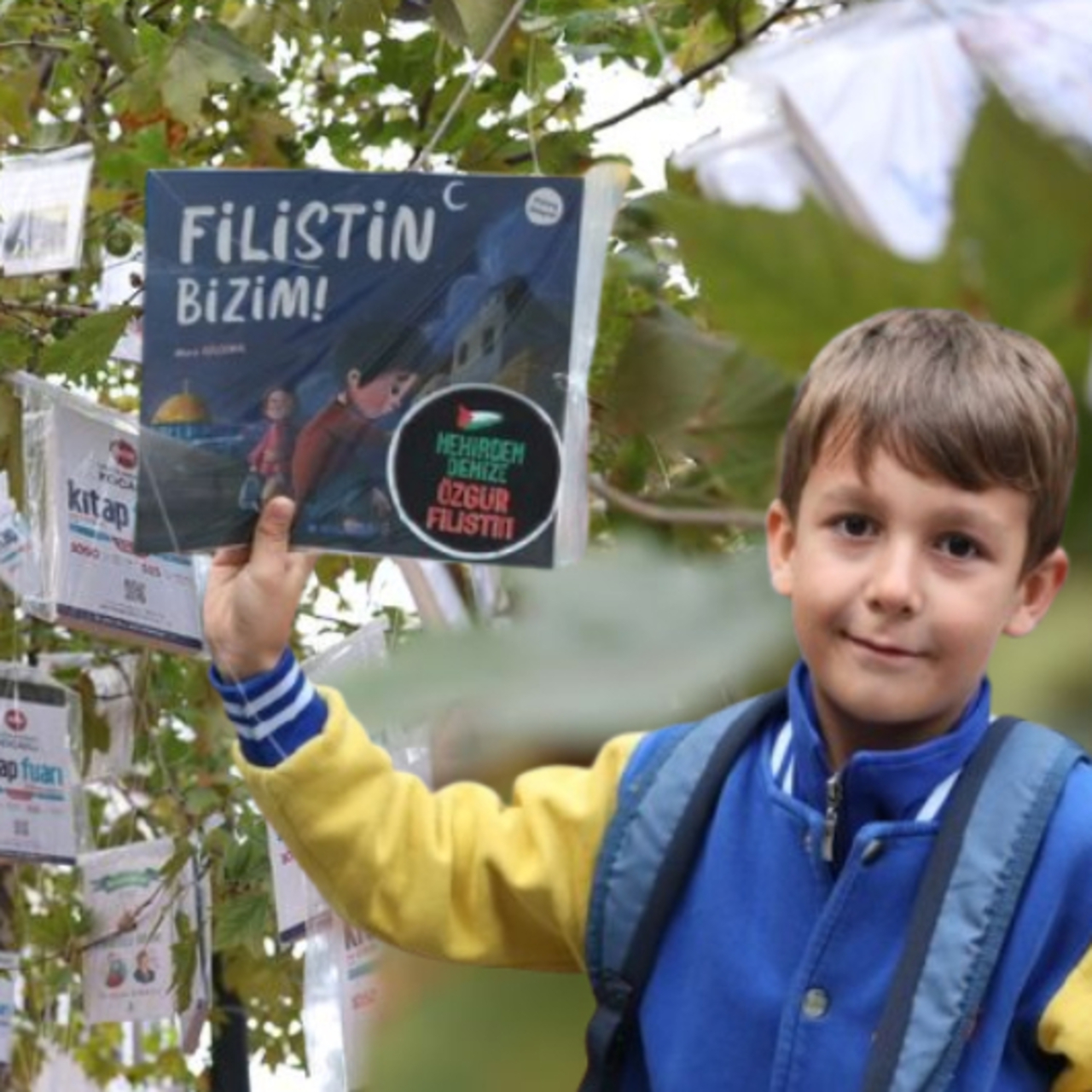 Asırlık çınar ağaçları "kitap açtı"