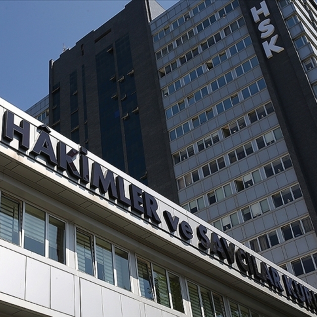 HSK'dan 9 kişilik ara kararname