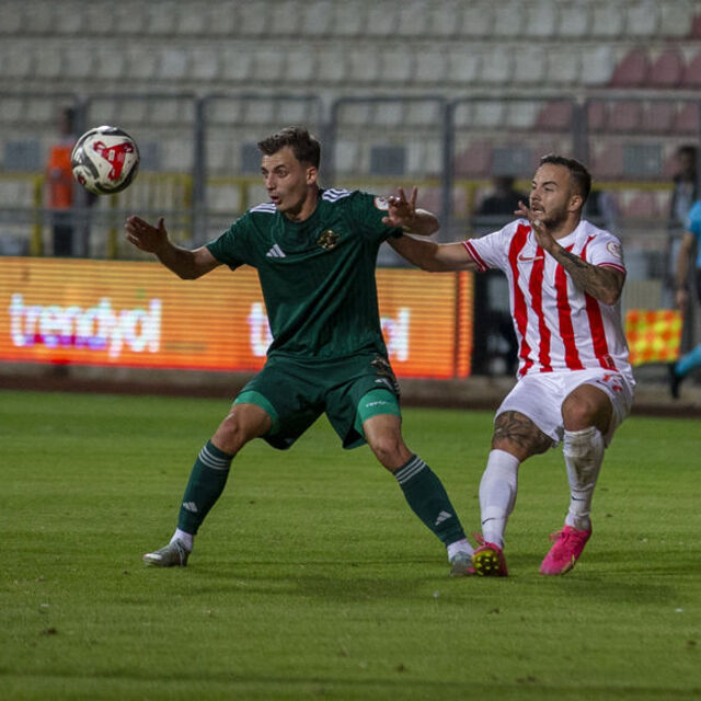 Esenler Erokspor 3 puanı 3 golle aldı!