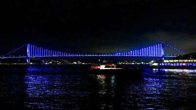 Türk Devletleri İşbirliği Günü'nde turkuaza büründüler