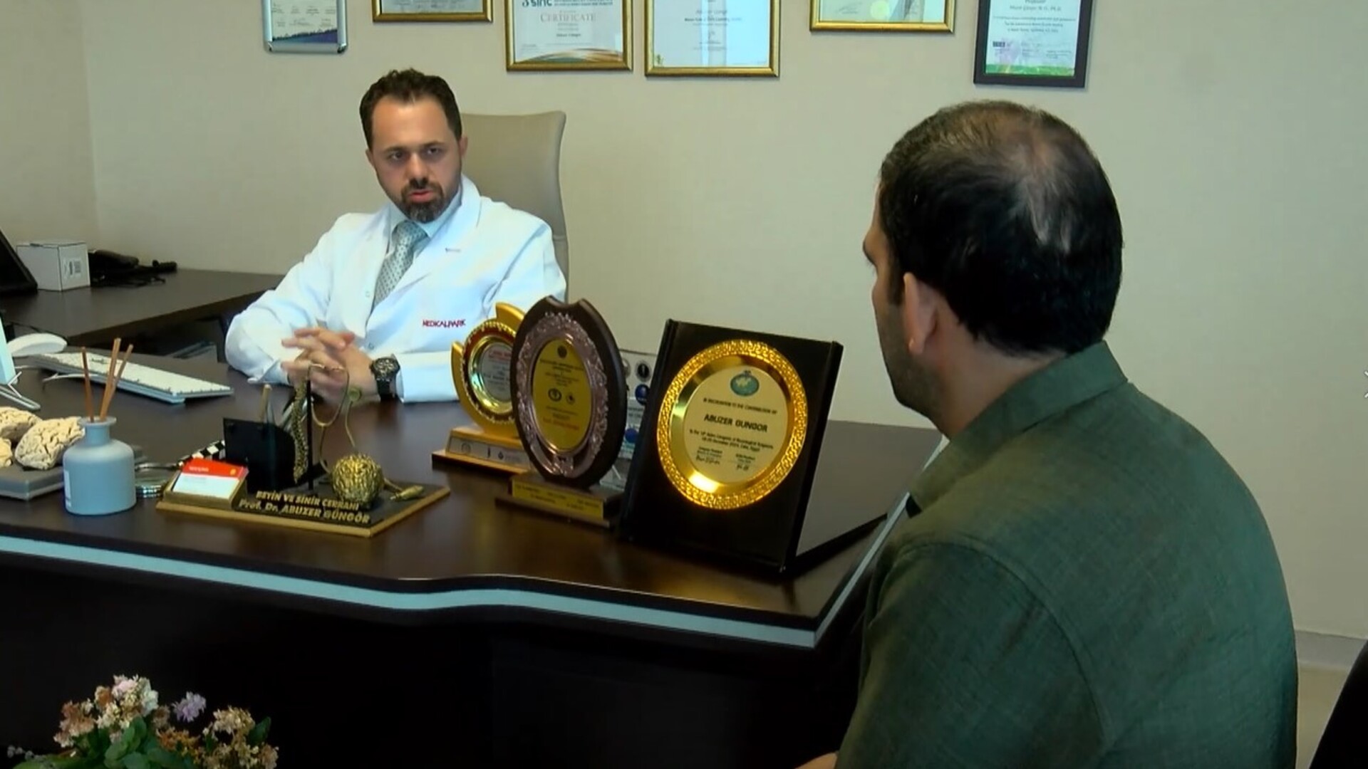 Beynindeki 6 santimlik damar yumağından 15 yıl sonra kurtuldu - Haberler | Sağlık Haberleri