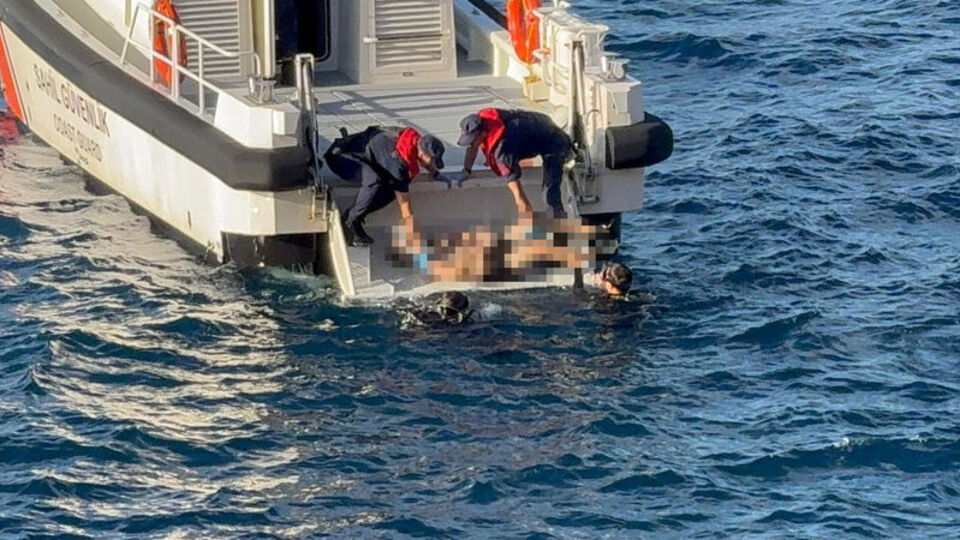 Denizde bir erkeğe ait cansız beden bulundu