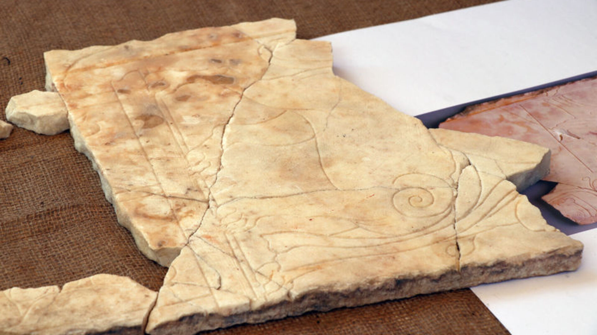 Sagalassos'ta bulunan Mısır tanrısı Tutu figürü Afyon mermerine işlenmiş