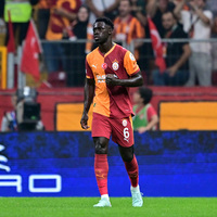 Galatasaray derbide 10 kişi kaldı!