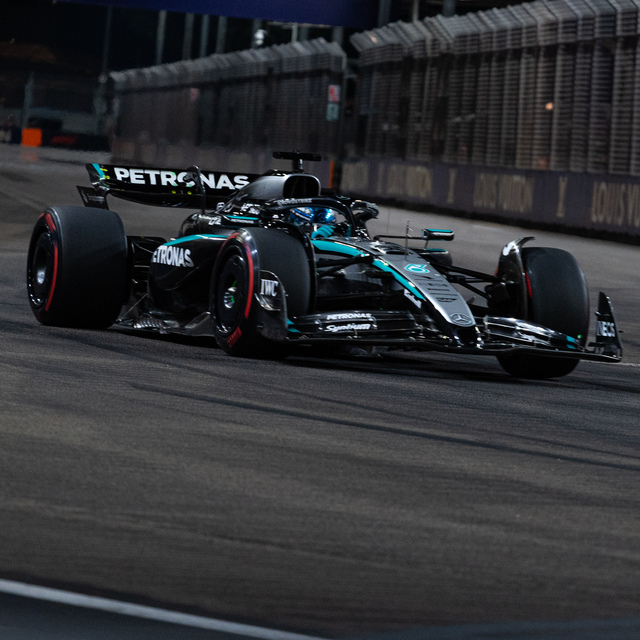 Singapur GP'sinde kazanan Russell!